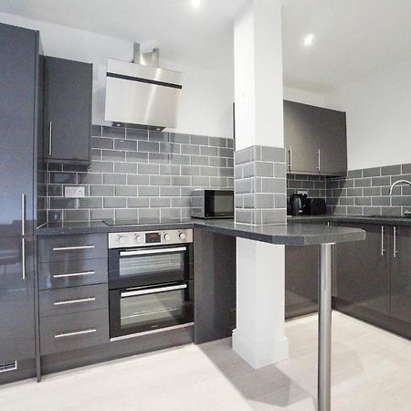 Premium Apartments Thatcham Broadway Екстериор снимка