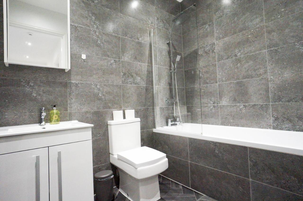 Premium Apartments Thatcham Broadway Екстериор снимка